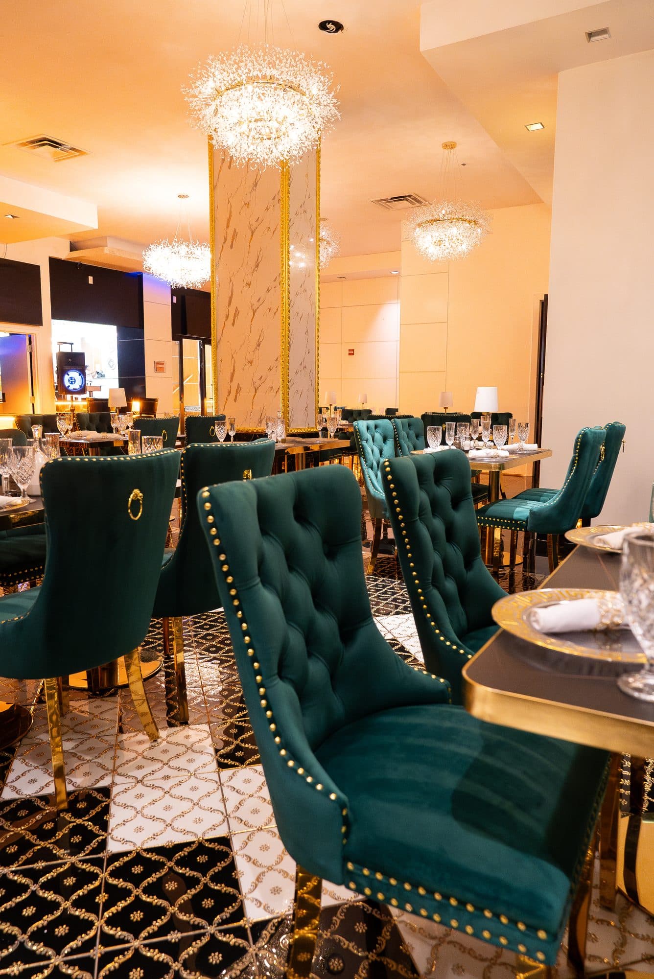 Utoma Restaurant & Lounge