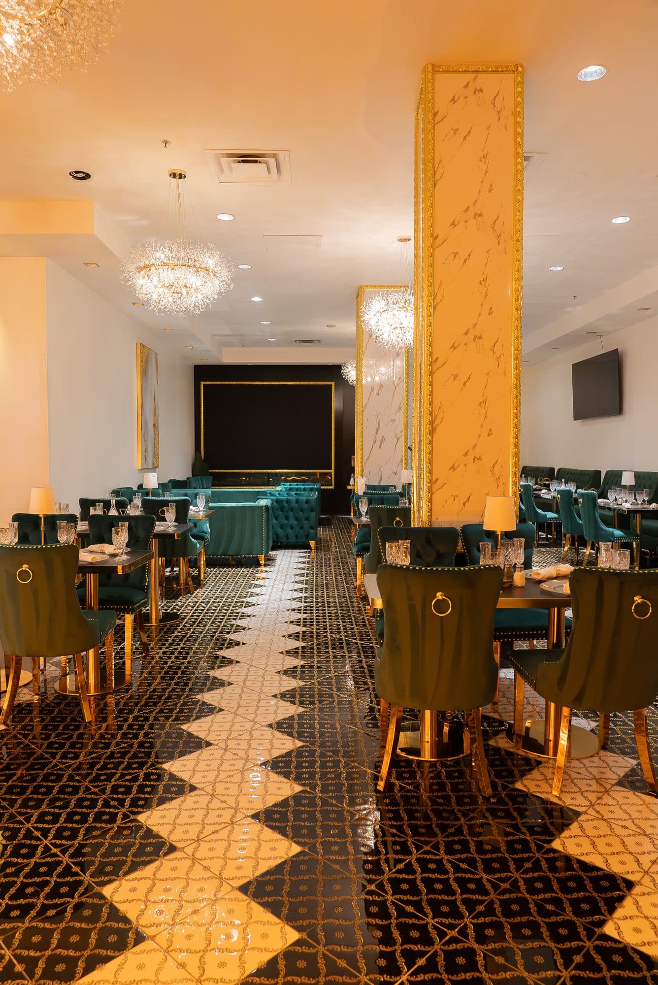 Utoma Restaurant & Lounge