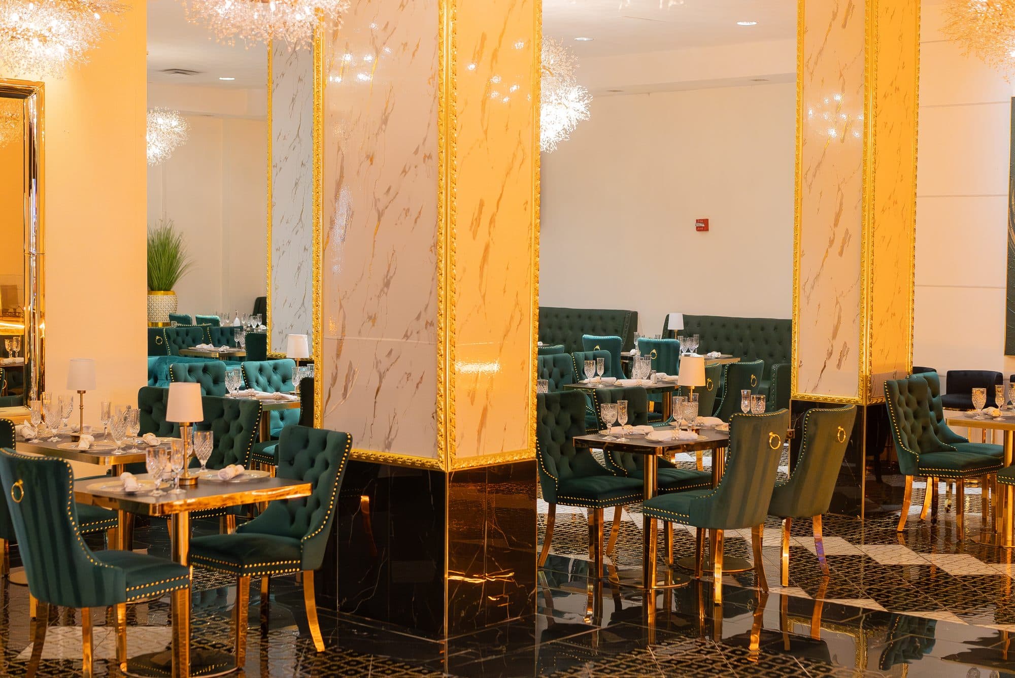 Utoma Restaurant & Lounge